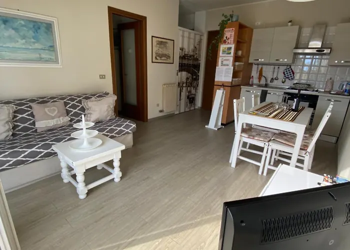 Casa Laura * Виареджо